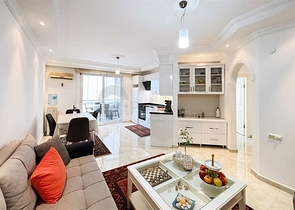 Двухкомнатная квартира с мебелью в районе Тосмур