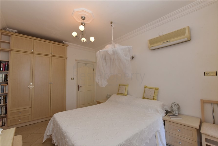 Просторная вилла  3+1 в Паялларе  – комфорт и уют рядом с морем