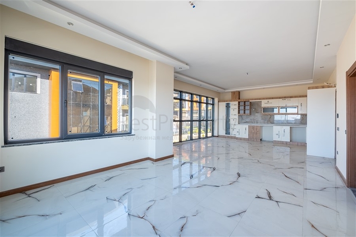 Трехкомнатная квартира в центре города 