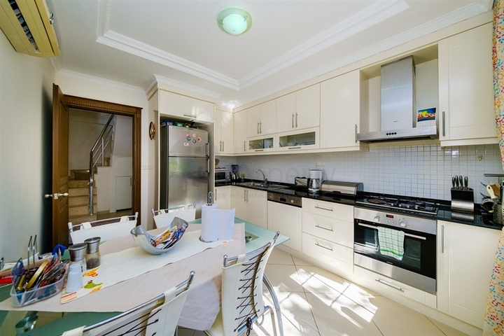 Пентхаус 3+1 в центре Алании