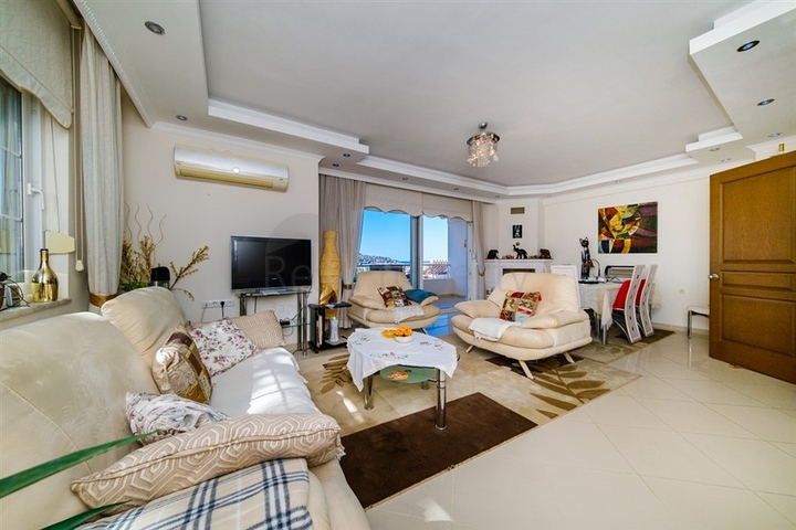 Пентхаус 3+1 в центре Алании