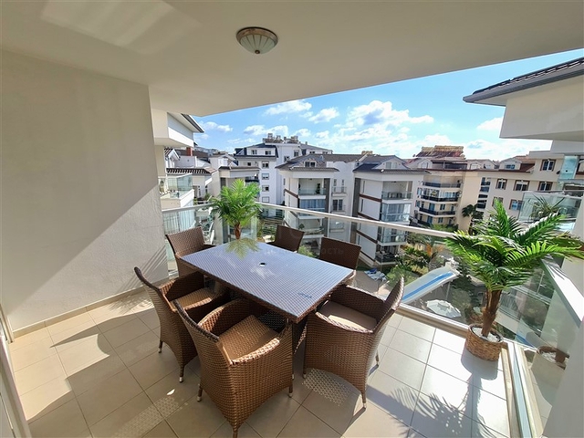 Уютный пентхаус 3+1 с мебелью в районе Оба