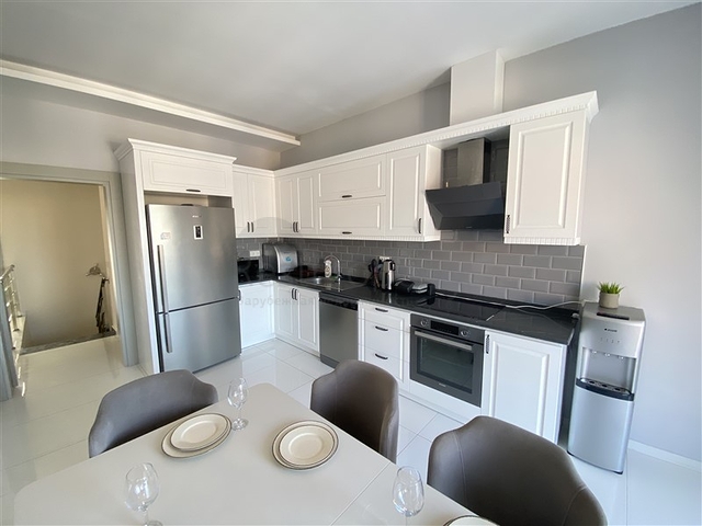 Пентхаус 3+1 в районе Оба 