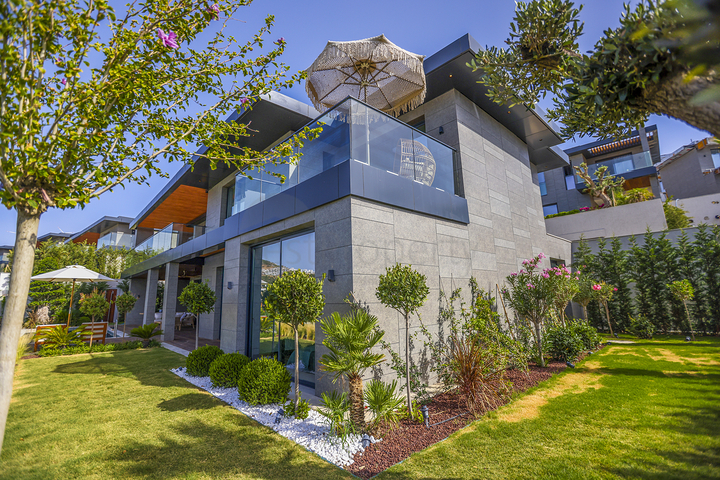 Резиденции и виллы с видом на море в районе Гюмюшлюк