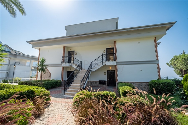 Пентхаус 3+1 в центре Алании