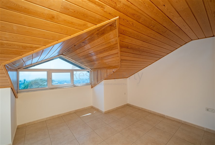 Пентхаус 3+1 в центре Алании