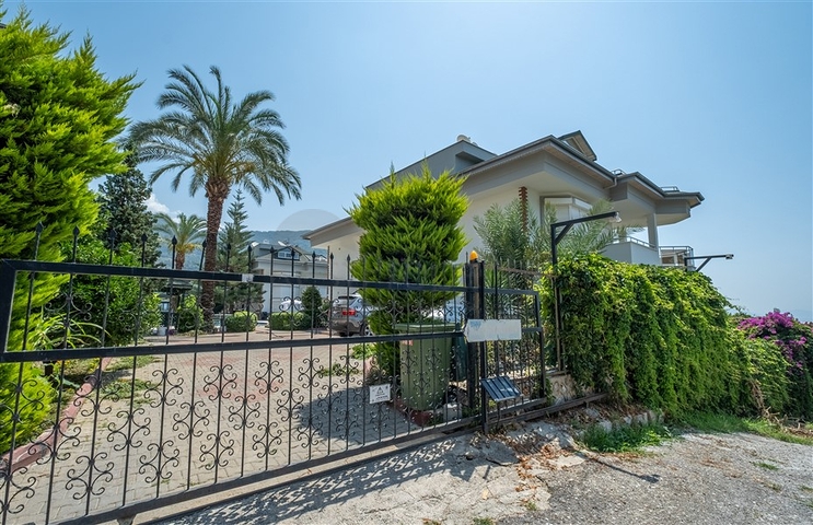 Пентхаус 3+1 в центре Алании