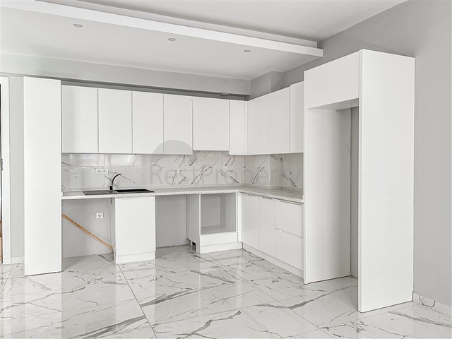 Двухкомнатная квартира в 600 м от моря в центре Алании