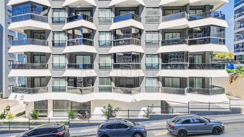 Двухкомнатная квартира в 600 м от моря в центре Алании