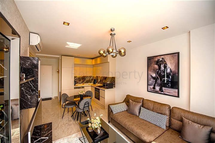 Квартира 1+1 в центре Алании в одном из самых лучших комплексов только на длительный срок