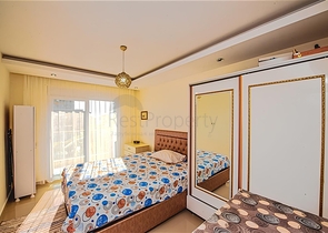 Квартира 1+1 в популярном жилом комплексе в районе Авсаллар