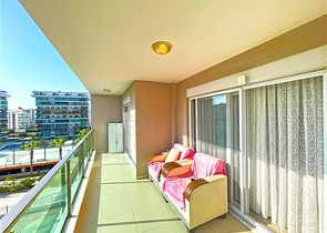 Квартира 1+1 в популярном жилом комплексе в районе Авсаллар