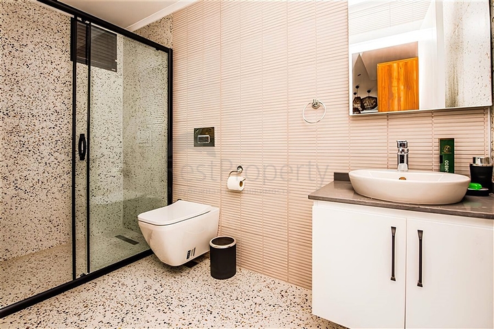 Эксклюзивное предложение- Дом на 10 квартир в Кестеле всего 170 м от моря