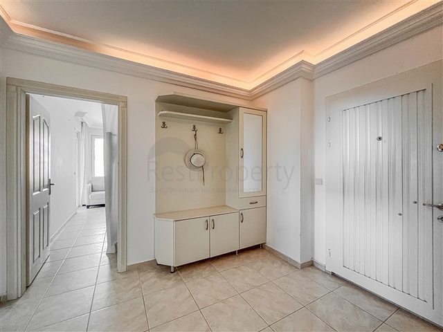 Уютная трехкомнатная квартира в 150 м от моря