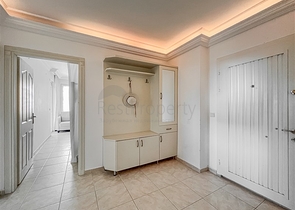 Уютная трехкомнатная квартира в 150 м от моря