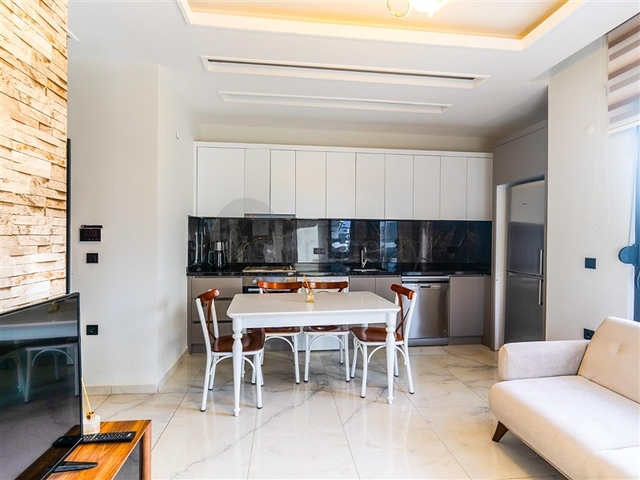 Новая квартира от собственника планировкой 1+1 в районе Оба