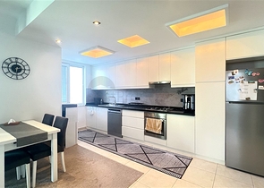 Квартира планировкой 2+1 в 200 м от моря