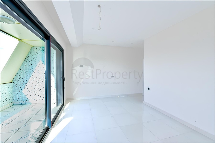 Квартира 4+1 в районе Каргыджак 200 м до моря