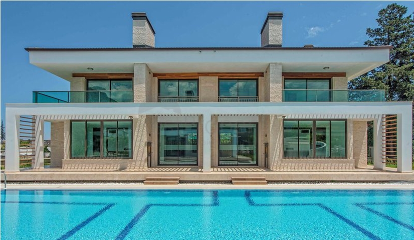 Шикарная вилла 3+1 в Кемере