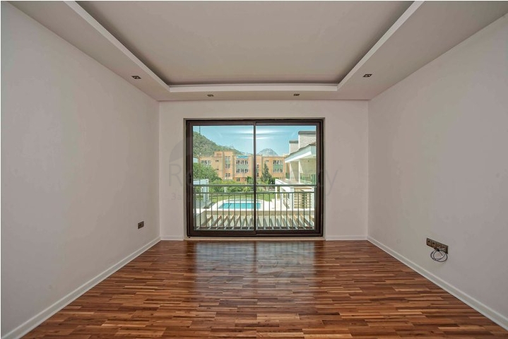 Шикарная вилла 3+1 в Кемере