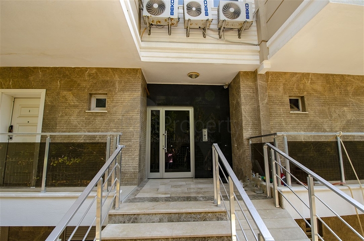 Квартиры 1+1 и 2+1 на продажу с видом на море в Гюрсу Анталья