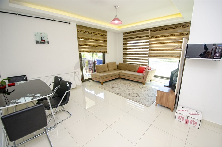 Двухкомнатная квартира с мебелью в комплексе отельного плана