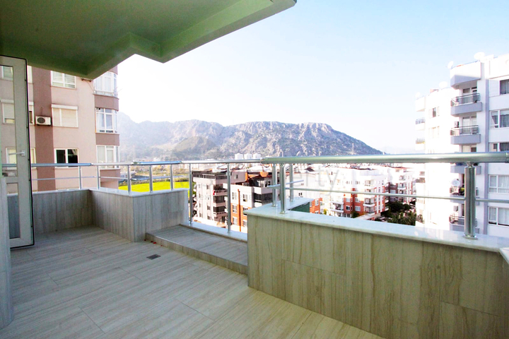 Квартира 2+1 в пешей доступности к морю в Лимане Анталья