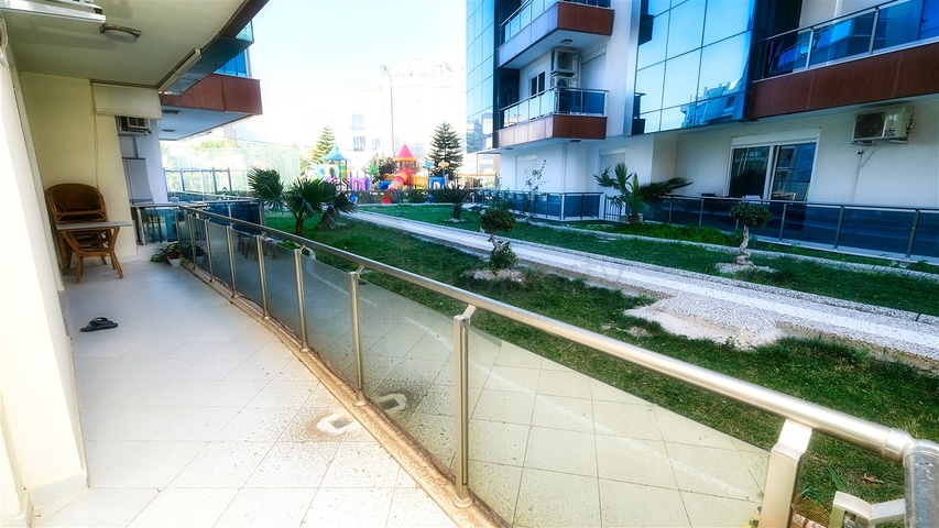 Квартира 2+1 в комплексе отельного плана в 5 минутах от моря