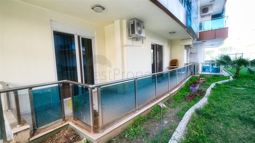 Квартира 2+1 в комплексе отельного плана в 5 минутах от моря