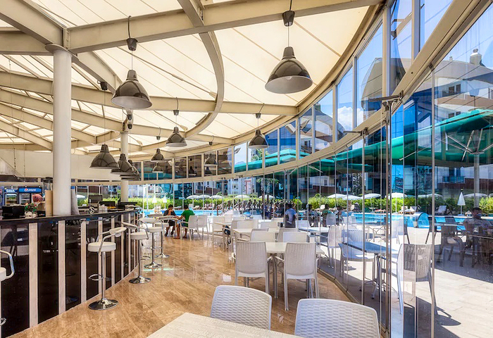 Квартира 2+1 в комплексе отельного плана в 5 минутах от моря