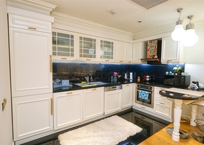 Квартира 2+1 в комплексе отельного плана в 5 минутах от моря