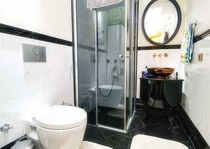 Квартира 2+1 в комплексе отельного плана в 5 минутах от моря