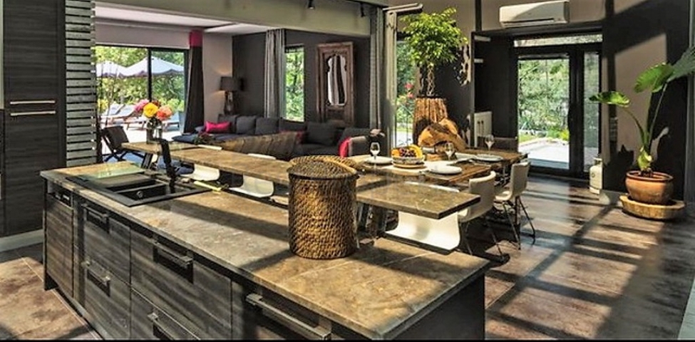 Вилла с большой усадьбой  в районе Фетхие