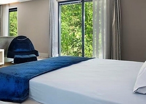 Вилла с большой усадьбой  в районе Фетхие