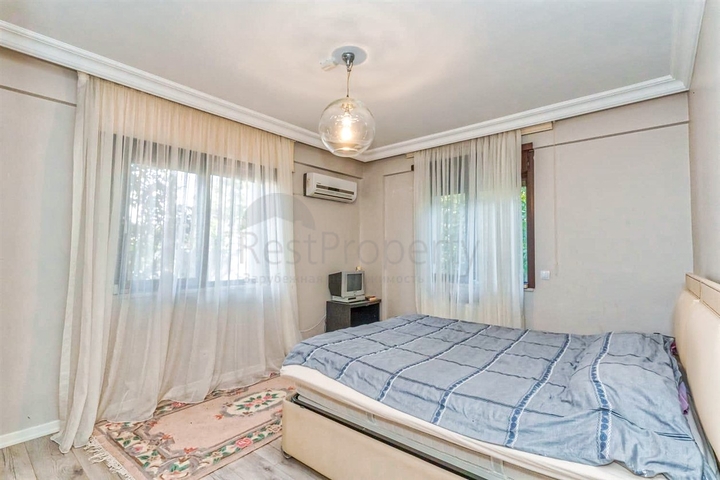 Вилла 7+1 с большим земельным участком в районе Дуаджи - Анталья