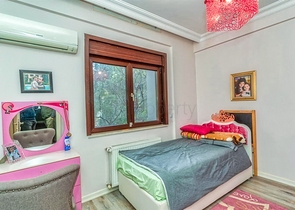 Вилла 7+1 с большим земельным участком в районе Дуаджи - Анталья