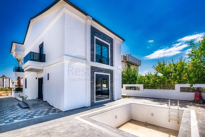 Вилла 4+1 в районе Лара - Анталия