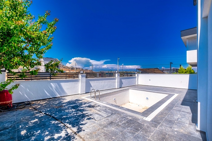 Вилла 4+1 в районе Лара - Анталия