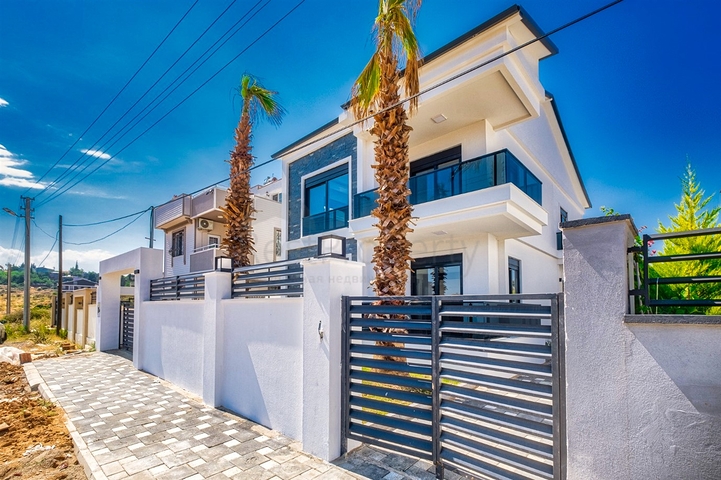 Вилла 4+1 в районе Лара - Анталия