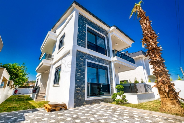 Вилла 4+1 в районе Лара - Анталия