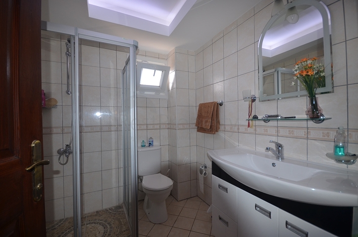 Вилла в микрорайоне Оваджик -  Фетхие