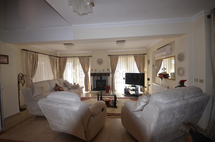 Вилла в микрорайоне Оваджик -  Фетхие