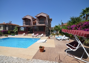 Вилла в микрорайоне Оваджик -  Фетхие