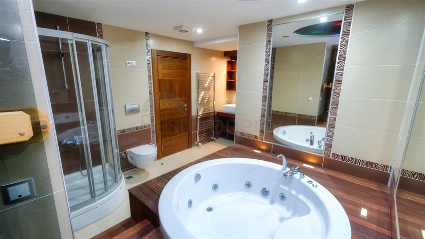 Квартира 4+1 в микрорайоне Гюрсу - Коньяалты 