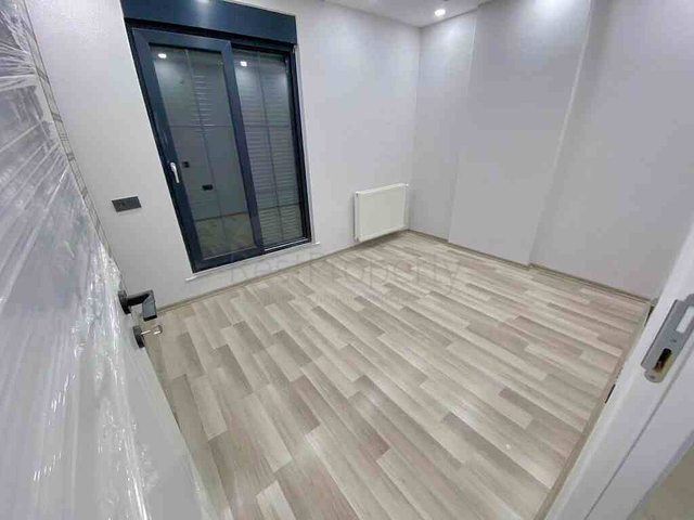 Новое комплексное здание в центре города Анталии