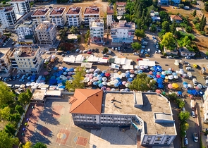 Новое комплексное здание в центре города Анталии