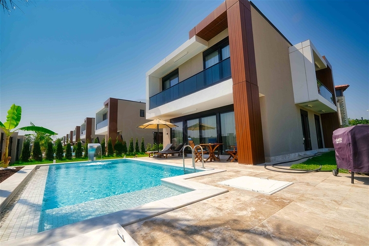 Виллы в микрорайоне Чамюва , Кемер - Анталия .