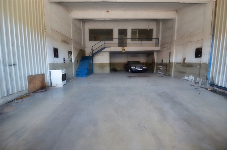 Станция Технического Обслуживания в промышленном центре города Анталии