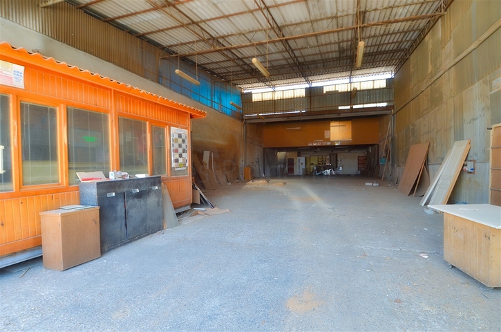 Станция Технического Обслуживания в промышленном центре города Анталии