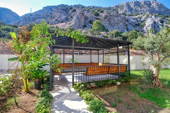 Квартиры планировок 1+1 в новом комплексе в районе Хурма